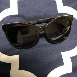 Authentic Fendi Geometric Cateye Sunglasses 